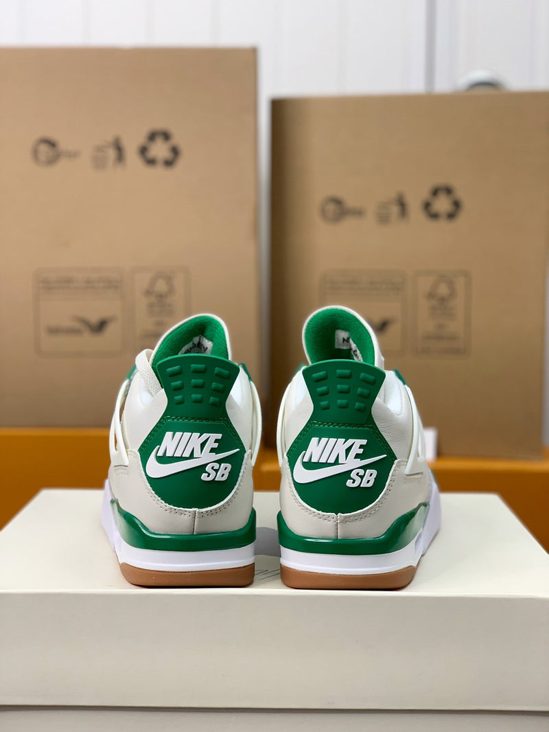 Air Jordan 4 x Nike SB "Pine Green"