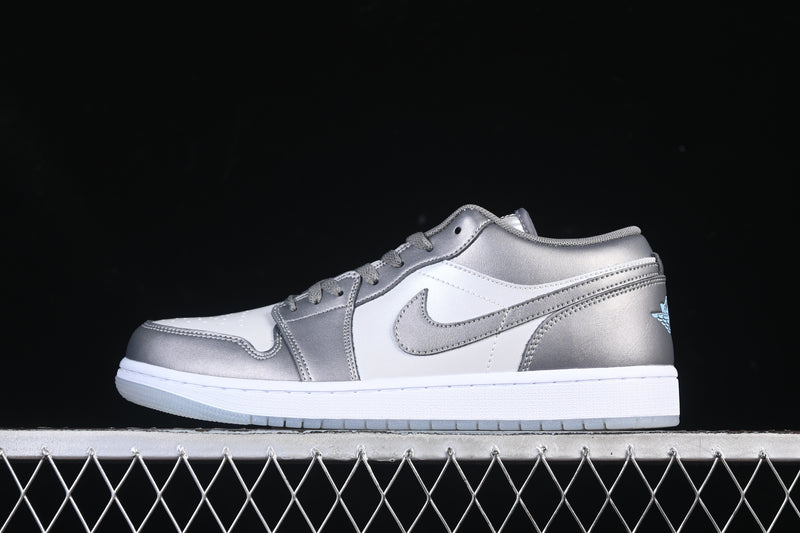 Nike Jordan 1 Low SE - Metallic Silver/Photon Dust