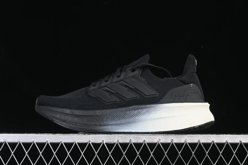 Y-3 Ultraboost 5 – Preto
