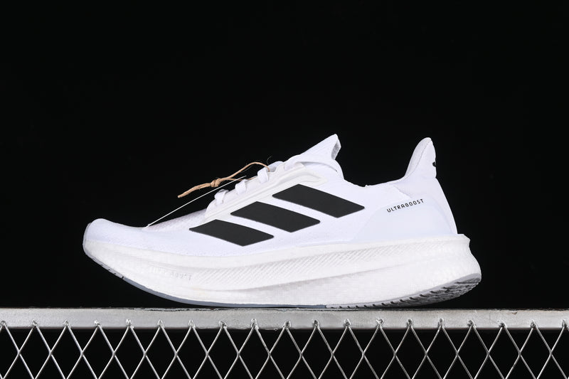 Adidas Ultraboost 5X - Branco/Preto