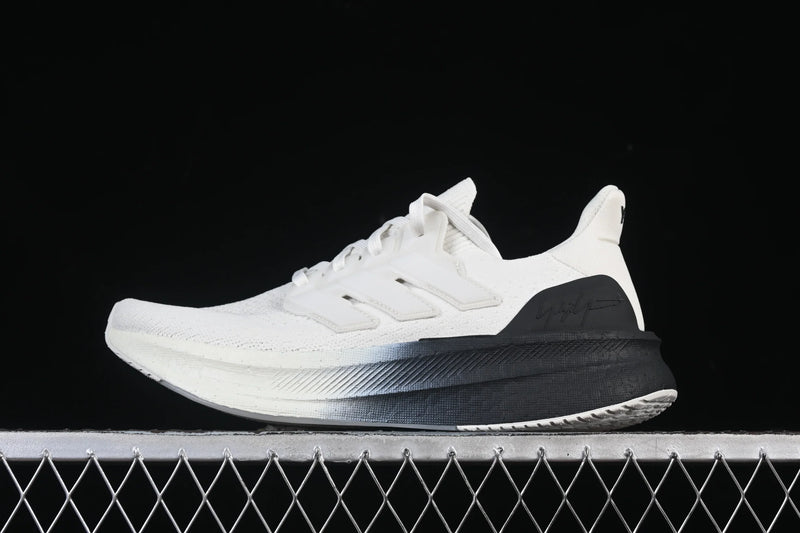 Y-3 Ultraboost 5 - Branco/Preto