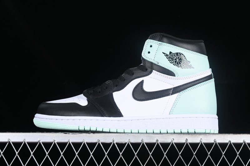 Air Jordan 1 Retro High - Green Glow